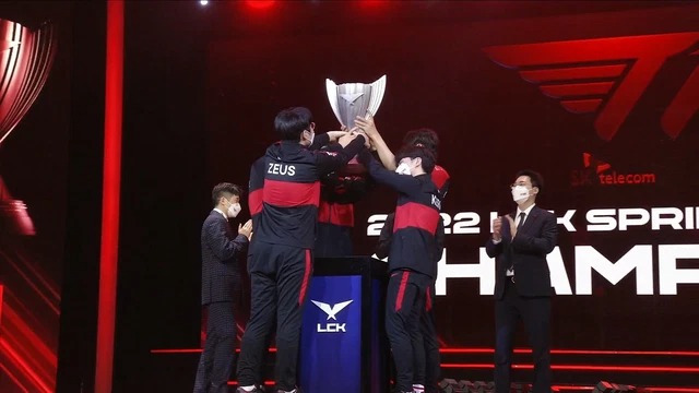 LMHT: Faker sở hữu lượt view trên Twitch cao ngất ngưỡng, vượt mặt cả LCK lẫn LPL