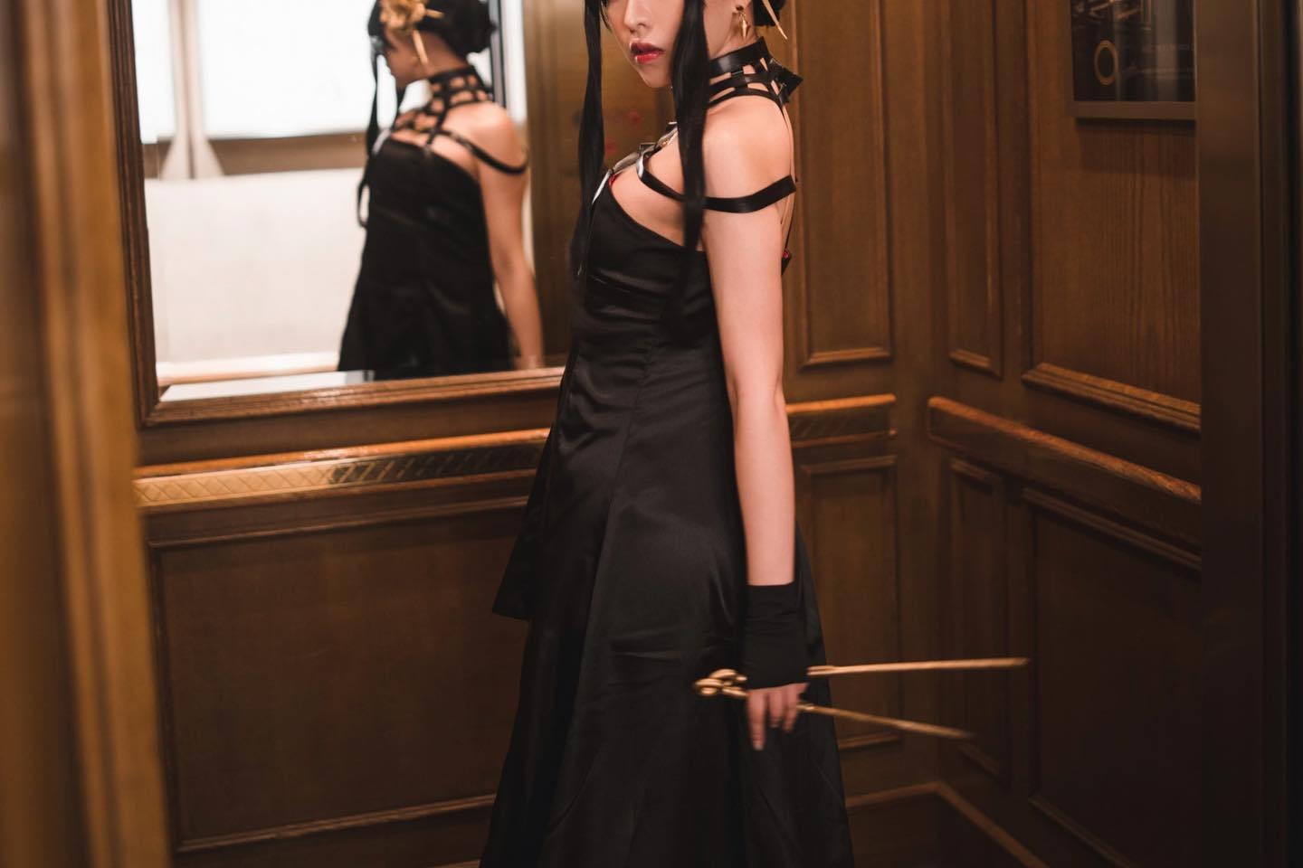 Chiêm ngưỡng bộ cosplay cô nàng sát thủ Yor Forger cực ngầu khiến fan mê mẩn