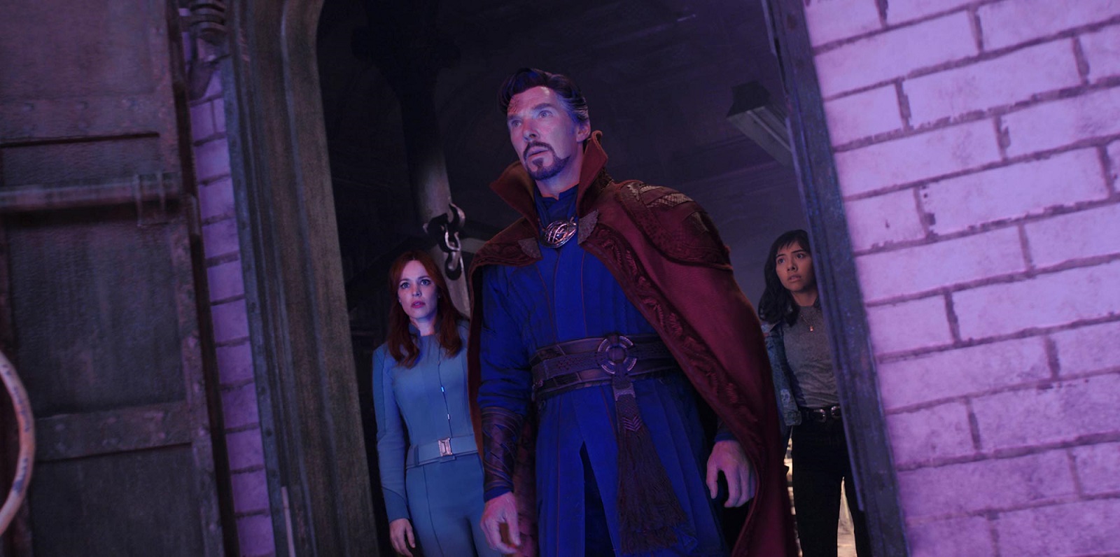 Doctor Strange in the Multiverse of Madness xuất hiện bao nhiêu vũ trụ?