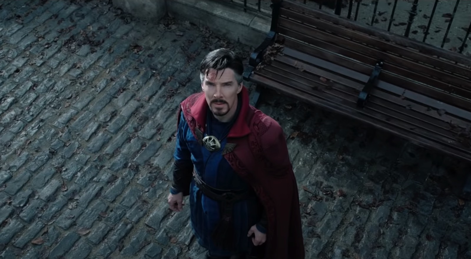 Có doanh thu mở màn ấn tượng, Doctor Strange 2 vẫn bị đánh giá thấp
