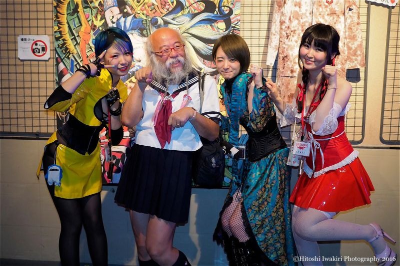 Tìm hiểu về cuộc đời ông cụ cosplay nữ sinh - Nhân tài trong ngành kỹ sư, có tận 2 bằng Thạc Sĩ