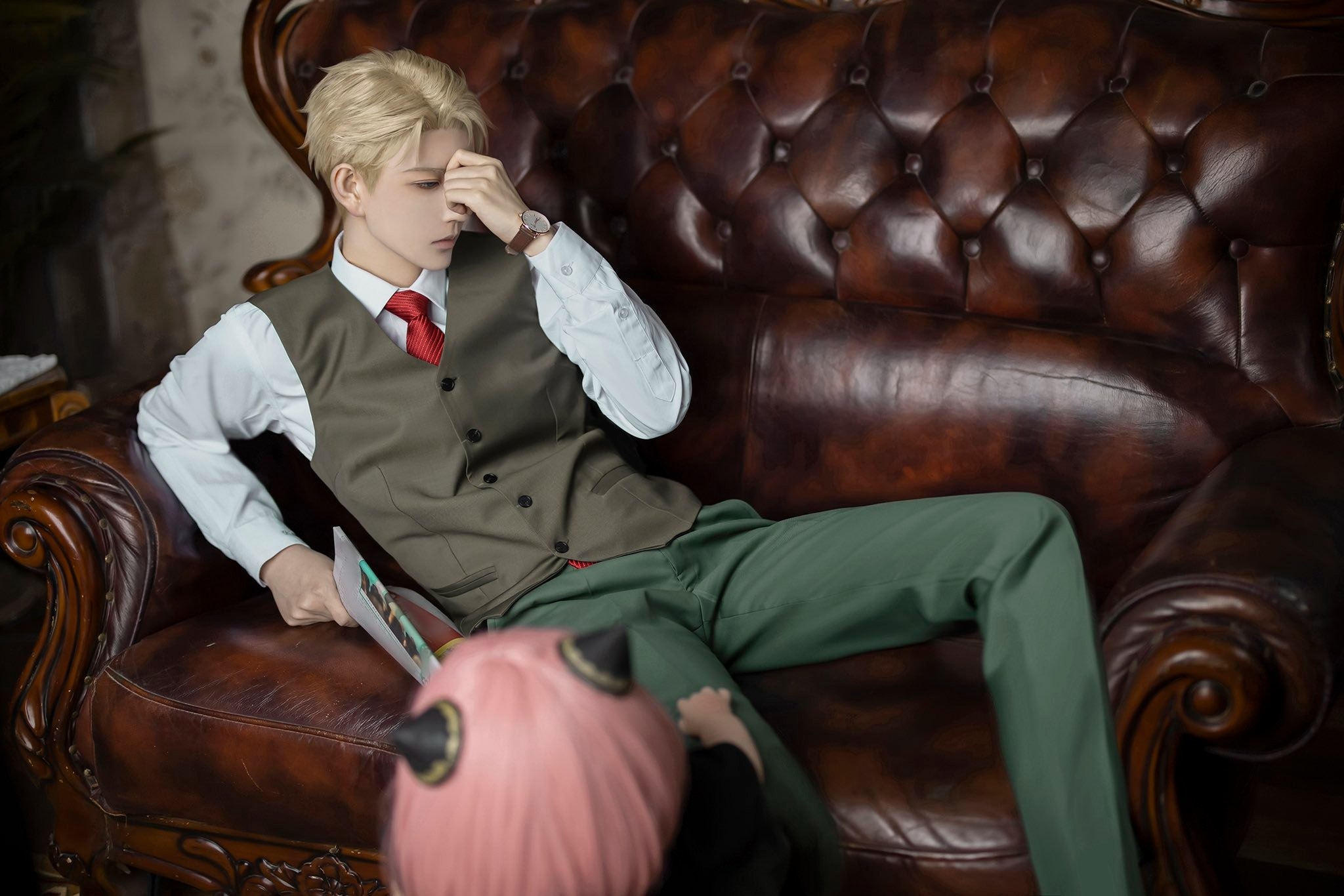 Chiêm ngưỡng cosplay Loid Forger trong Spy X Family - Loid ngoài đời thực là đây chứ đâu