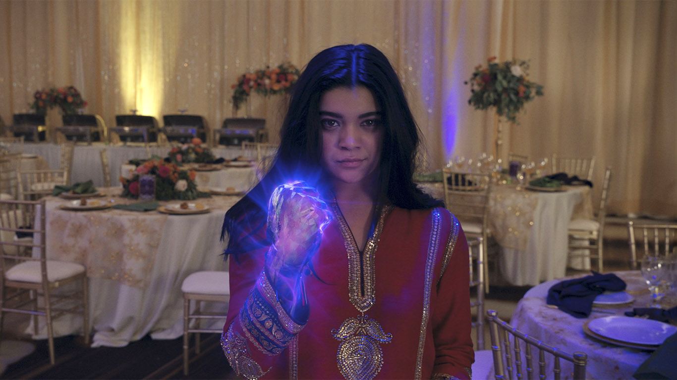 Cuộc chiến kéo điểm Review của Ms. Marvel trên Metacritic cực kì gay gắt