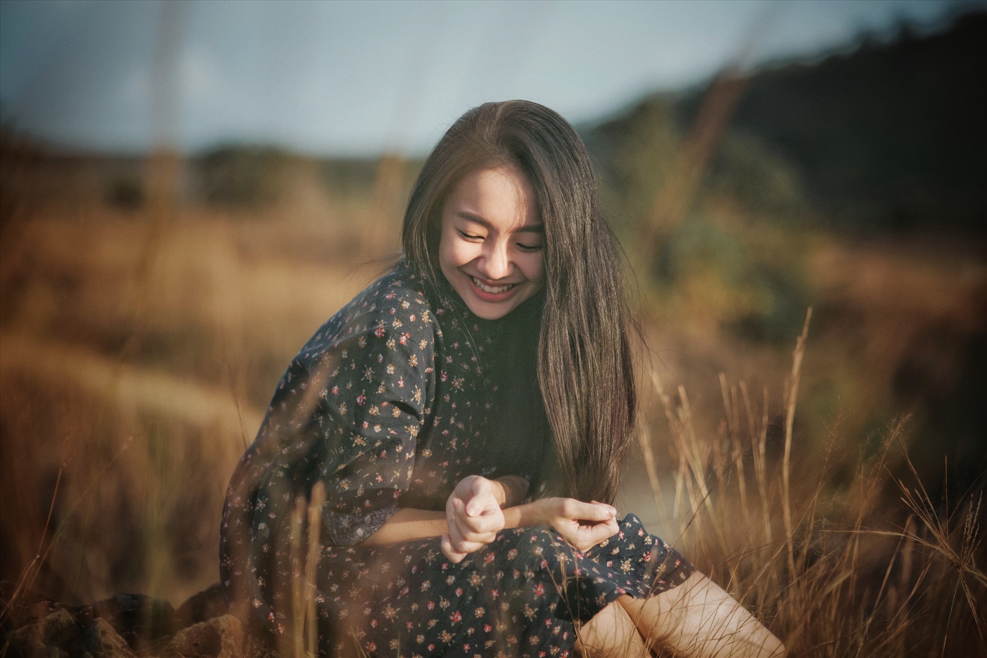 Nhan sắc hút hồn đời thực của nữ diễn viên thủ vai nàng Dao Ánh trong "Em và Trịnh"