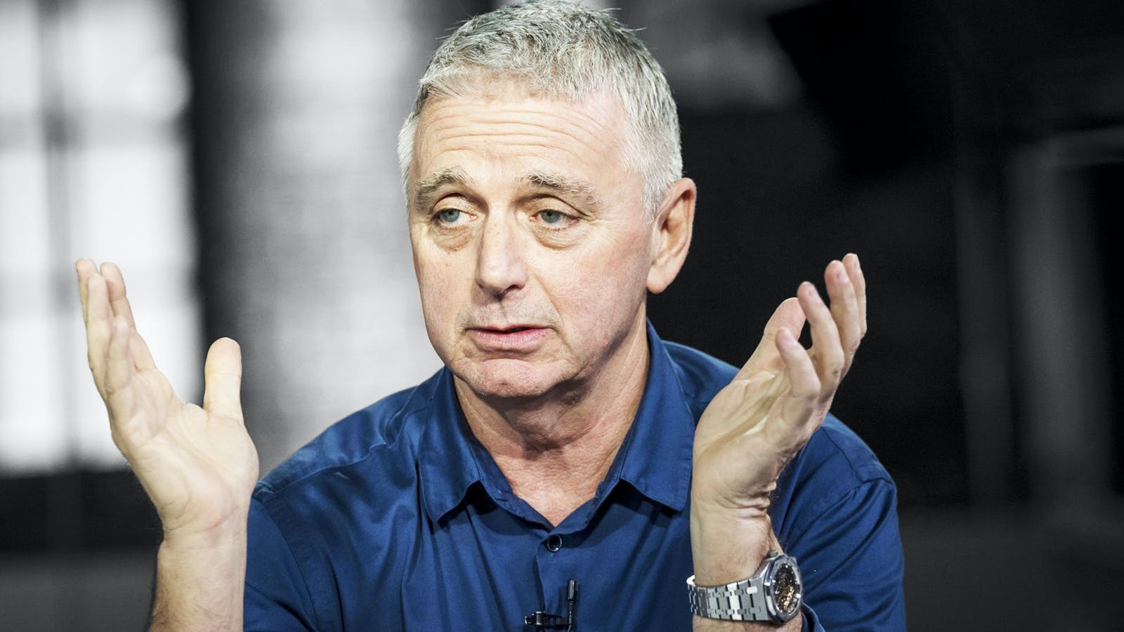 Cựu CEO của EA nói những nhà phát triển không mang microtransactions vào game là "mấy thần đằng"