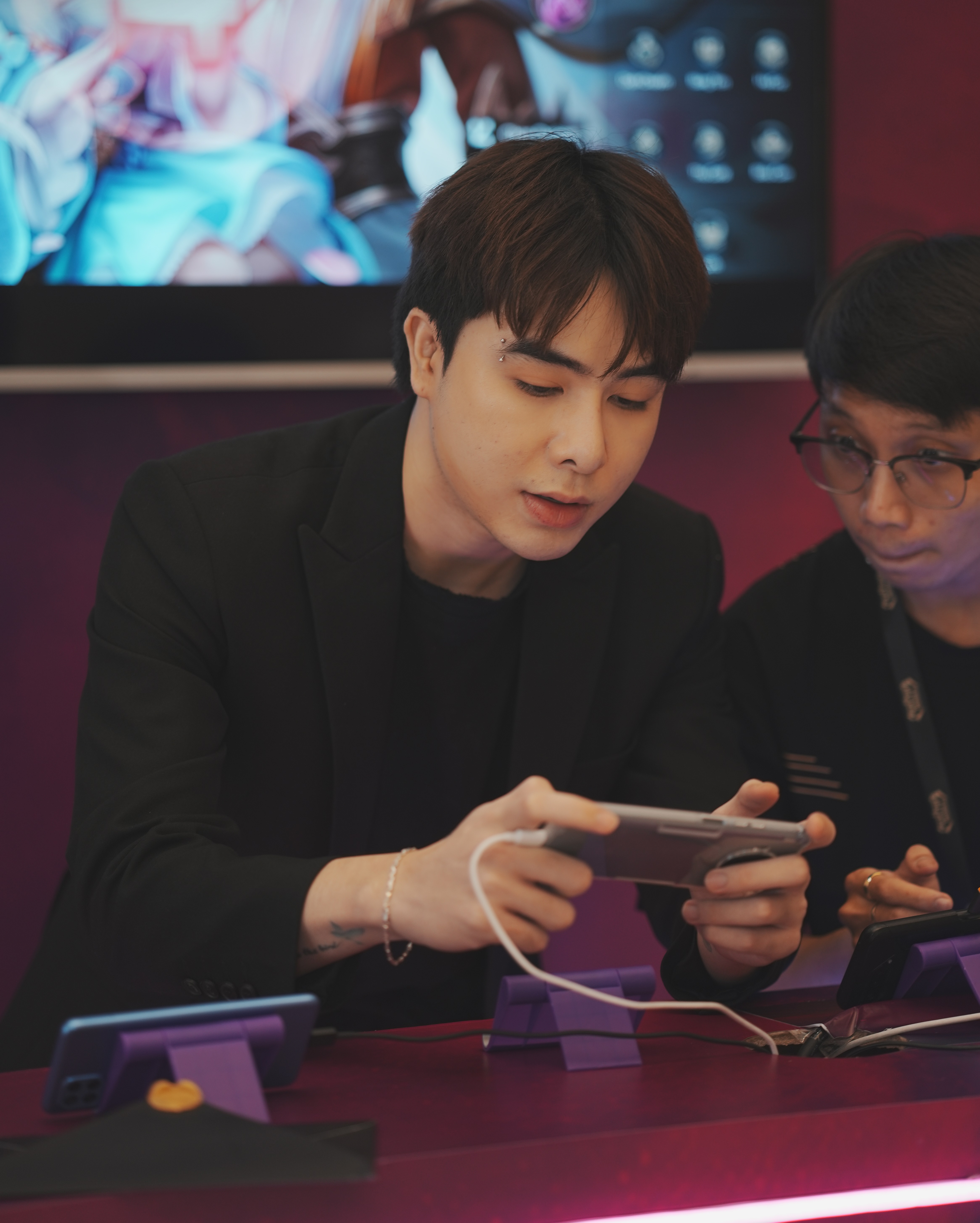 Bị cấm thi đấu vĩnh viễn, Zeros bất ngờ xuất hiện ở một tựa game MOBA mới