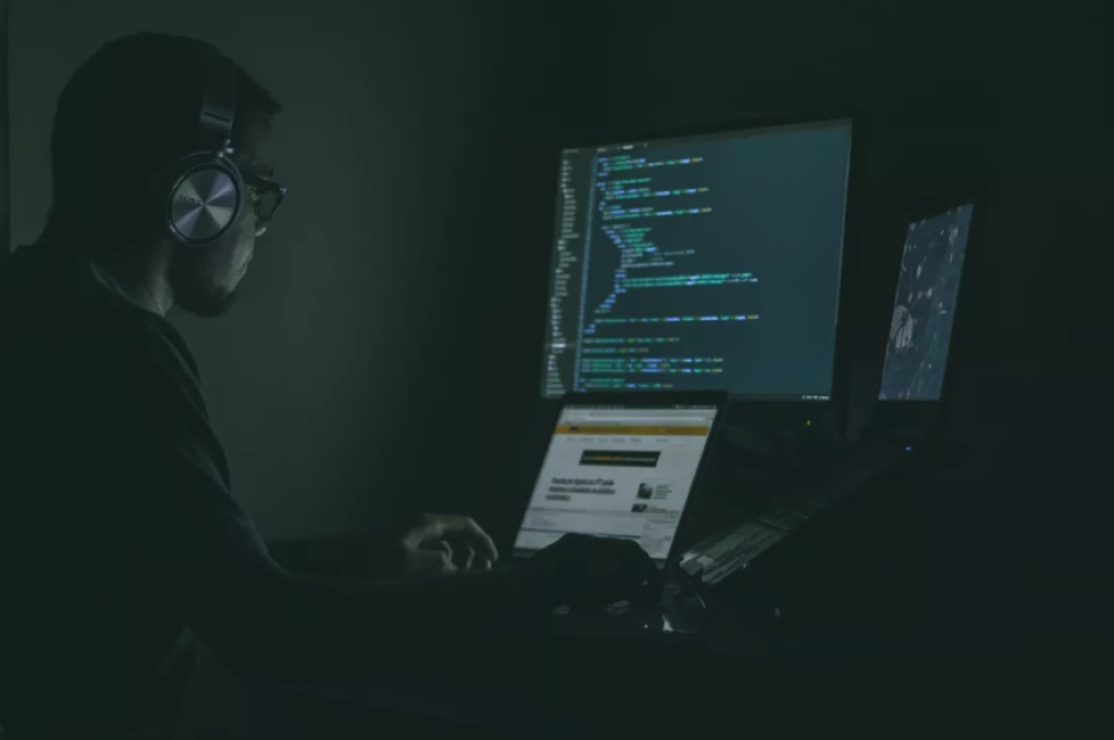 Một hacker 15 tuổi đã tạo và bán mã độc trojan cho hàng nghìn hacker toàn cầu