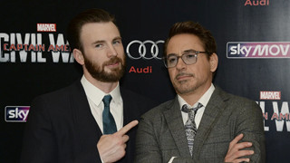 [Góc bạn thân nhà người ta] "Iron Man" Robert Downey Jr. chơi lớn tặng xe sang cho "Captain America" Chris Evans