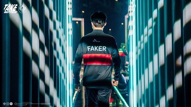 LMHT: Faker và giai thoại về "Vị thần xuống núi" được lưu truyền rộng rãi tại LPL