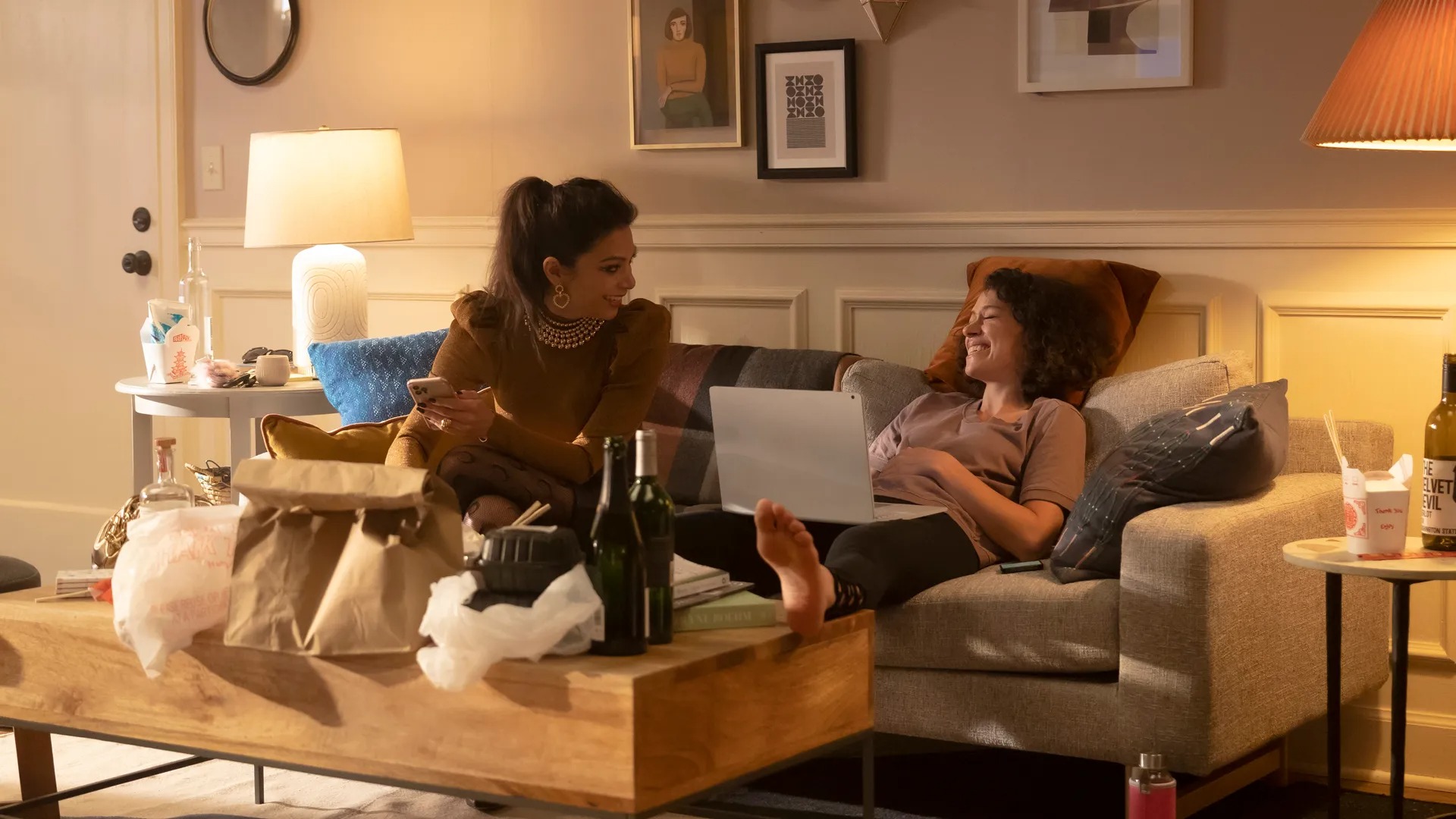 She-Hulk Tập 2: Nhìn lại những quả trứng phục sinh được cài cắm suốt phim