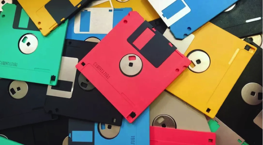 Nhật Bản kiên quyết "tuyên chiến" với đĩa mềm