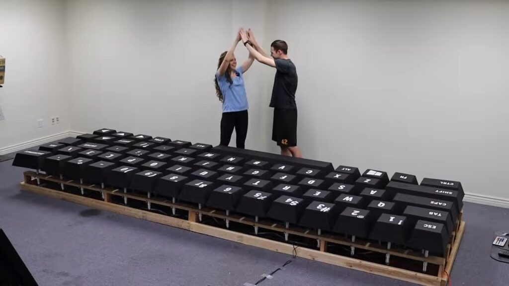 Xuất hiện chiếc bàn phím "siêu to khổng lồ" có thể khiến tốc độ đánh chữ của người dùng giảm 97%