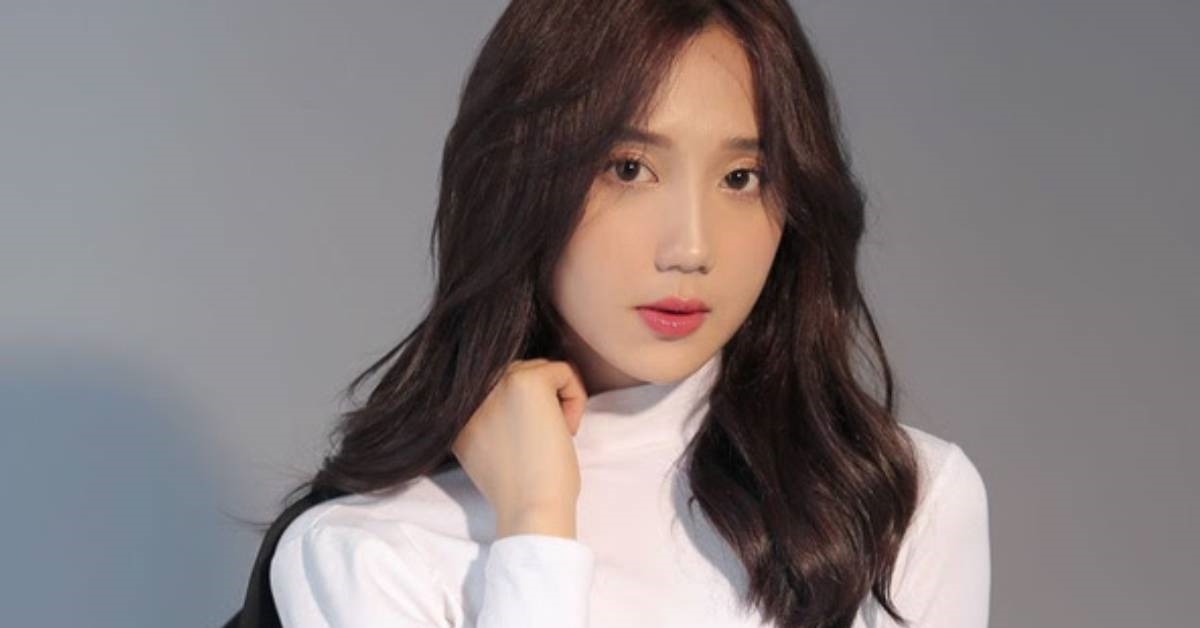 Mina Young lại bất ngờ thay đổi kiểu tóc khiến fan bất ngờ đến ngã ngửa