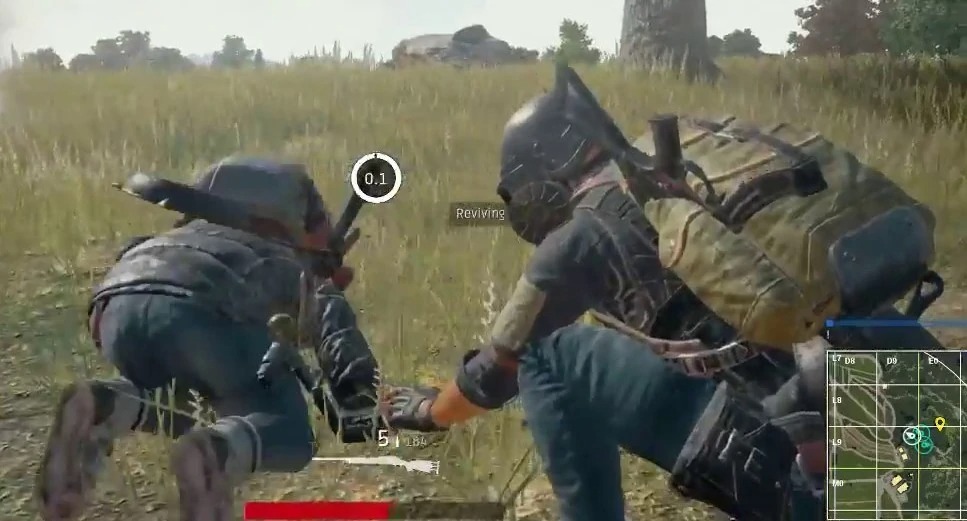 Nam game thủ chia tay bạn gái vì cô mải mê loot đồ mà không cứu anh khi đang bị knock