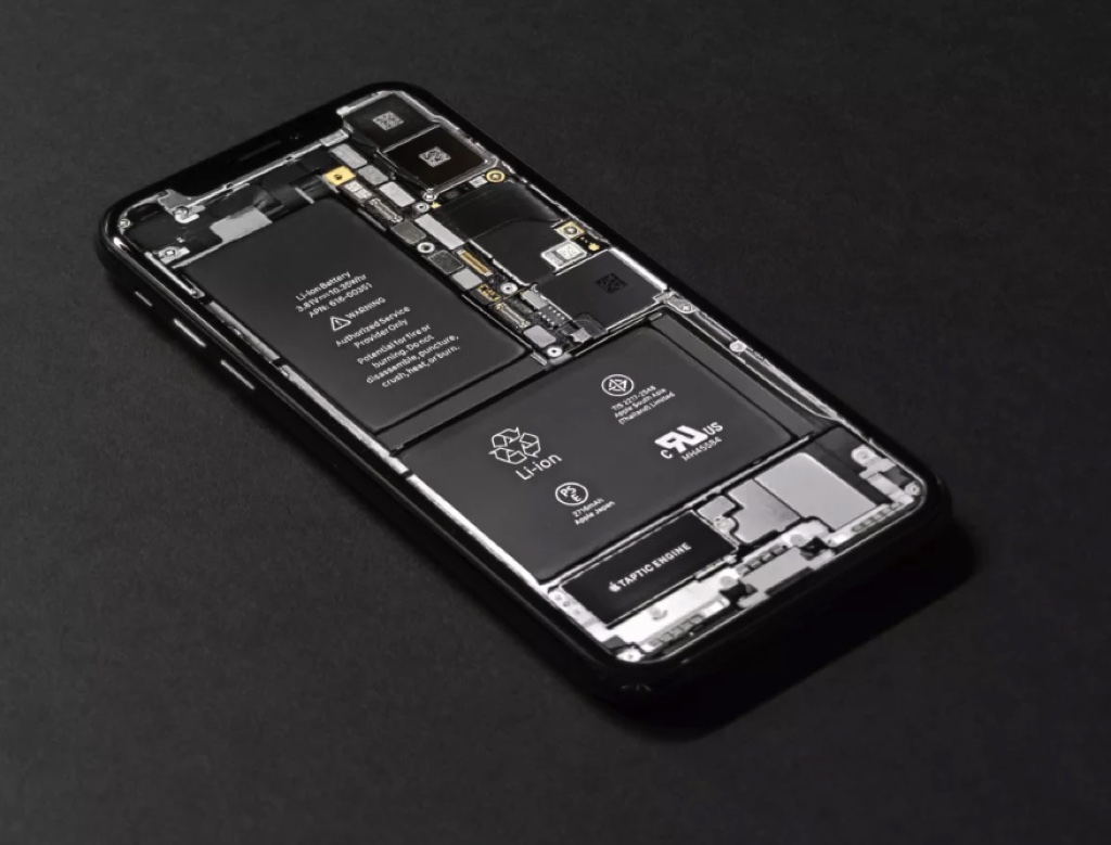 Apple tăng chi phí thay pin iPhone 14 lên đến 43% 