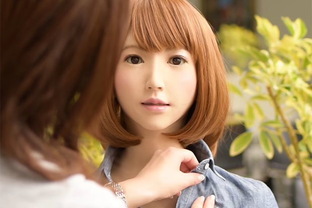 Erica, robot hình người được dạy "cười đúng lúc" như người thật 