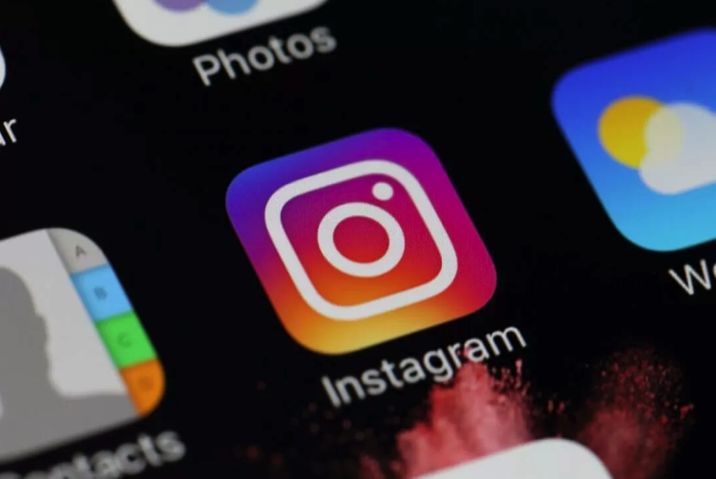 Instagram triển khai tính năng mới, cho phép người dùng chặn ảnh 18+ trong tin nhắn