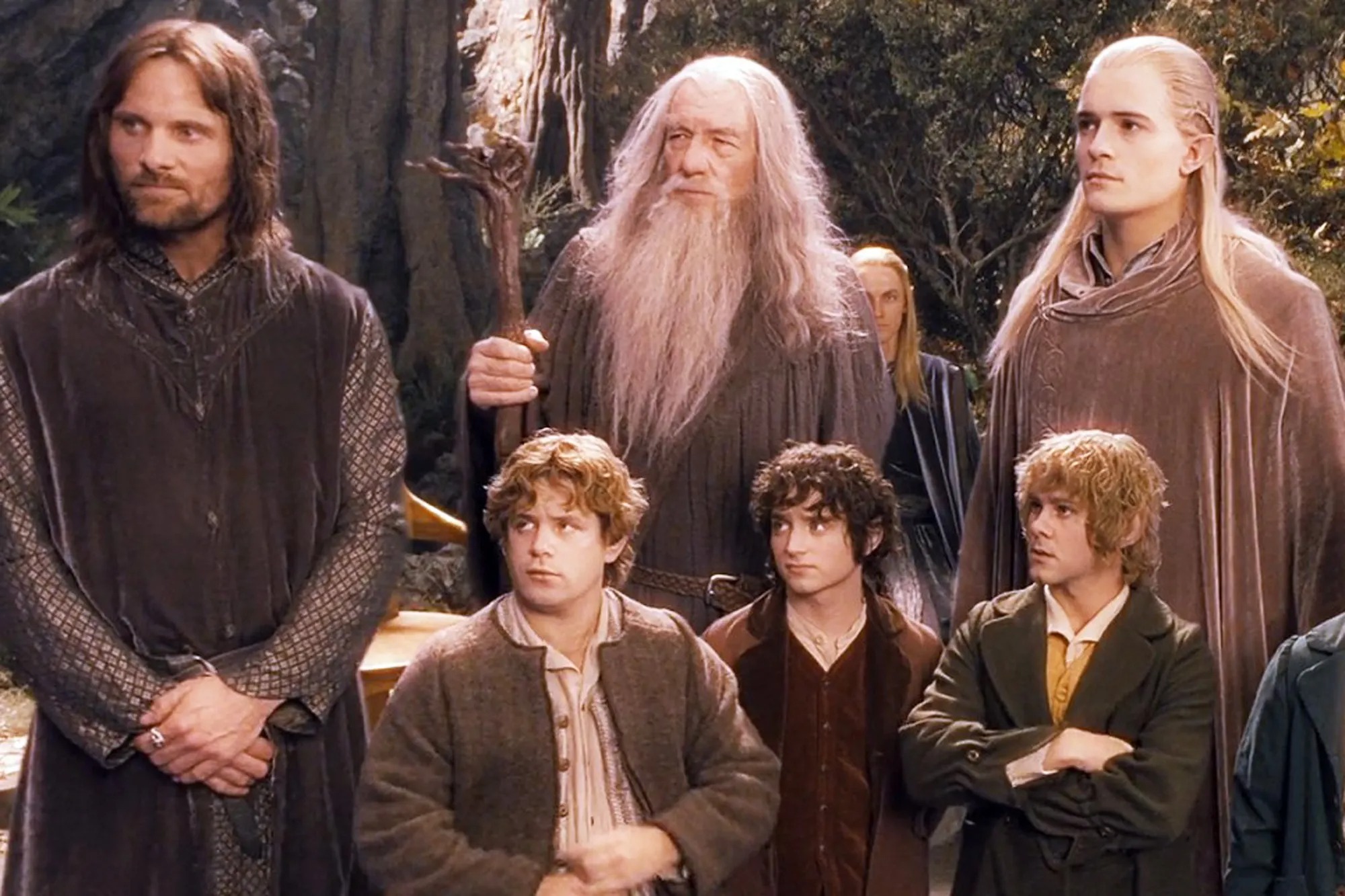The Lord of the Rings đã thu nhỏ người Hobbit như thế nào mà gần như không dùng đến CGI?