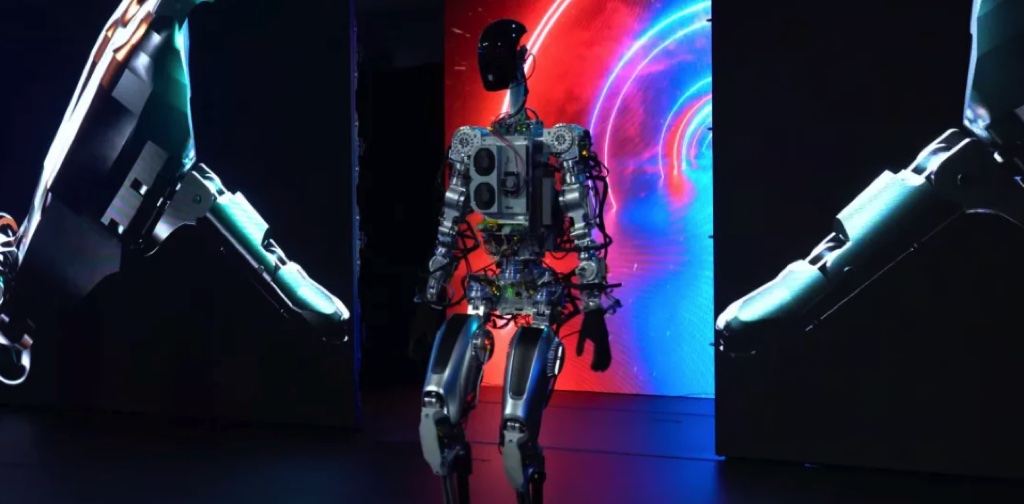 Elon Musk trình làng robot hình người Optimus với mức giá mà ai cũng có thể mua