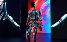 Elon Musk trình làng robot hình người Optimus với mức giá mà ai cũng có thể mua