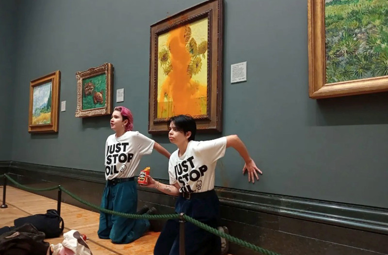 Vincent van Gogh’s painting “Sunflowers” was splashed with tomato soup by protesters