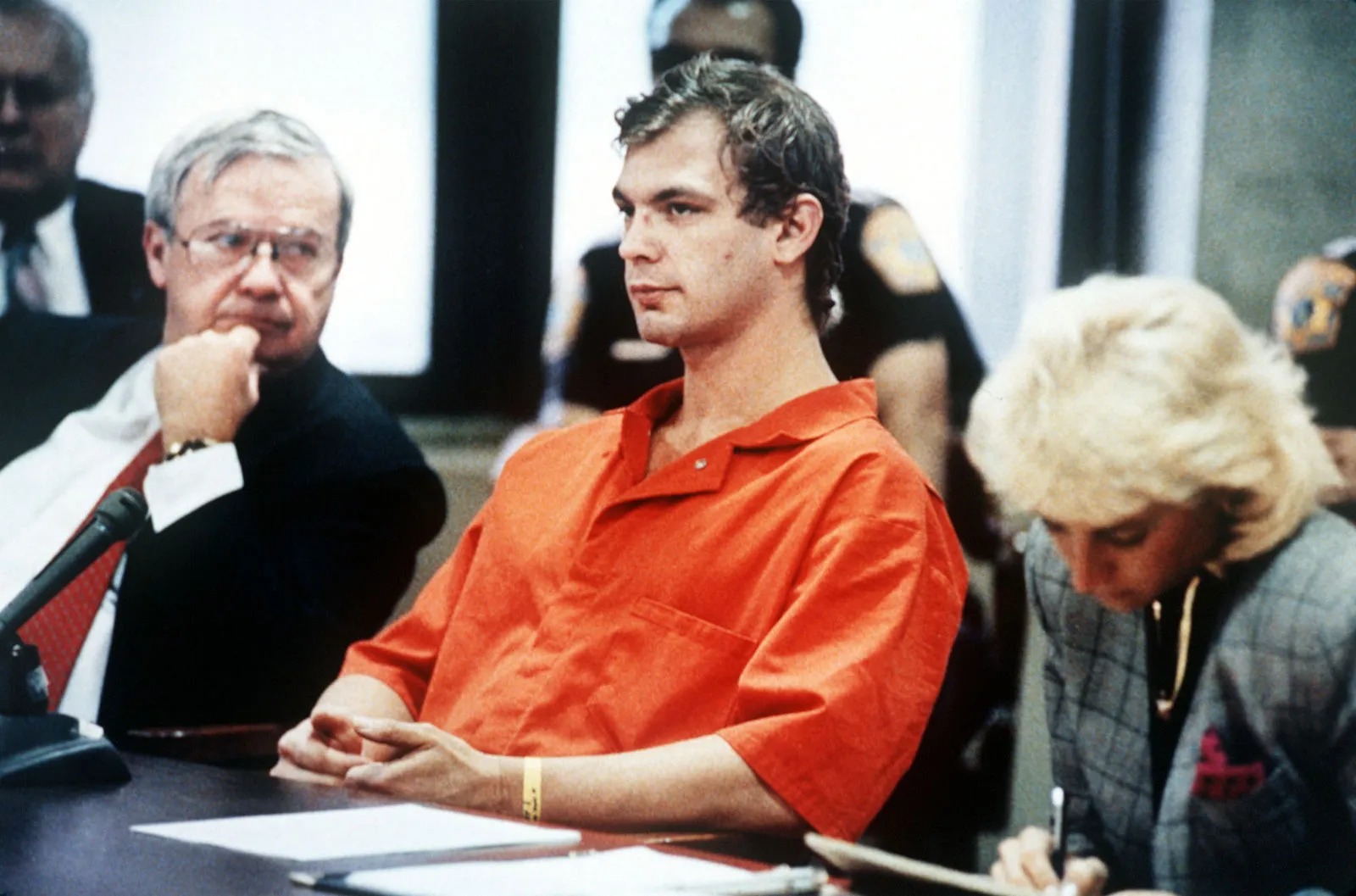 Jeffrey Dahmer là ai ? Kẻ sát nhân bệnh hoạn nhất nước Mỹ được làm phim trên Netflix