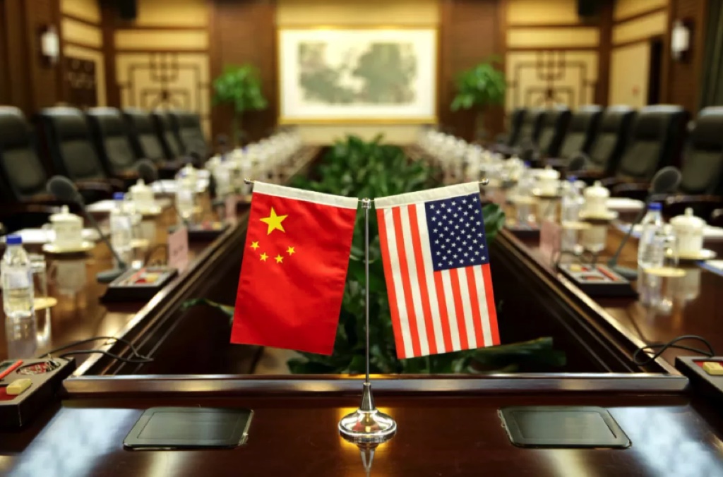 Cay cú lệnh trừng phạt, công ty chip Trung Quốc đuổi việc hàng loạt nhân viên người Mỹ