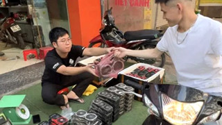 Thanh niên Việt bán card màn hình "đổ đống, cân kí" nổi tiếng cộng đồng mạng thế giới