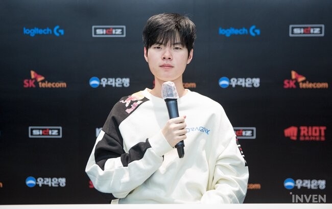 LMHT: Deft chỉ còn tập trung vào một thứ, và đó không phải là việc giải nghệ