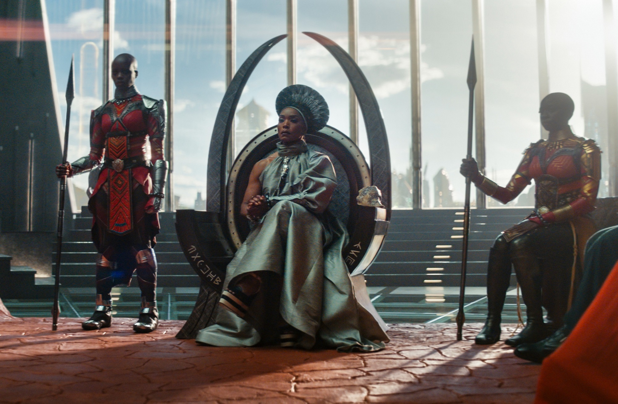 Review Black Panther: Wakanda Forever - Lời chia tay Nhà vua trọn vẹn nhất
