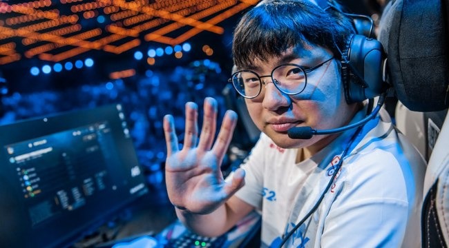 LMHT: BeryL nhắc về những lời chỉ dạy của HLV Daeny cùng những câu chuyện đằng sau trận chiến với T1