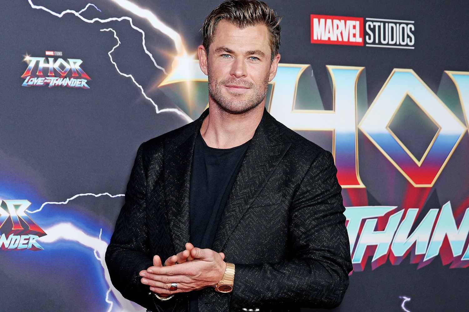 Chris Hemsworth bất ngờ "chán" vai Thor, đã sẵn sàng cho nhân vật "bay màu"