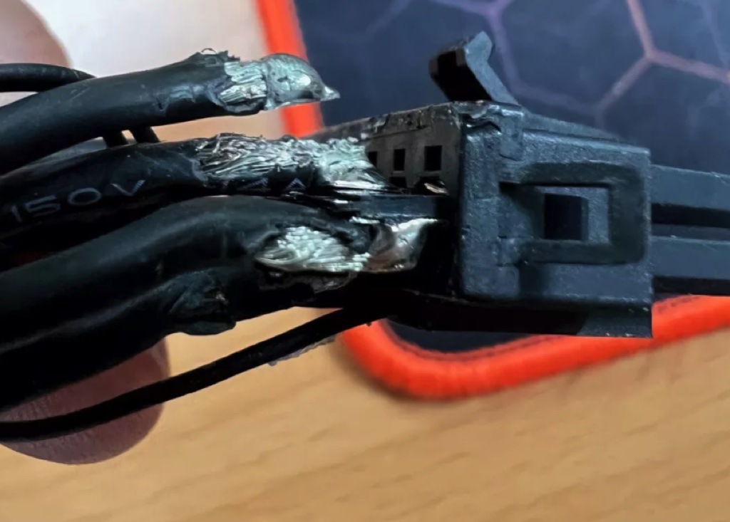 Nvidia đang đối mặt với vụ kiện tập thể vì đầu nối 16 chân RTX 4090 gây cháy nổ