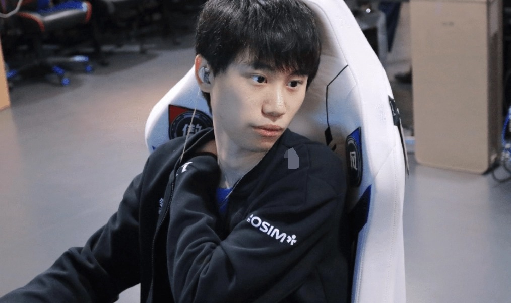 LMHT: Doinb nhận mưa chỉ trích vì liên tục tung tin đồn chuyển nhượng vô căn cứ