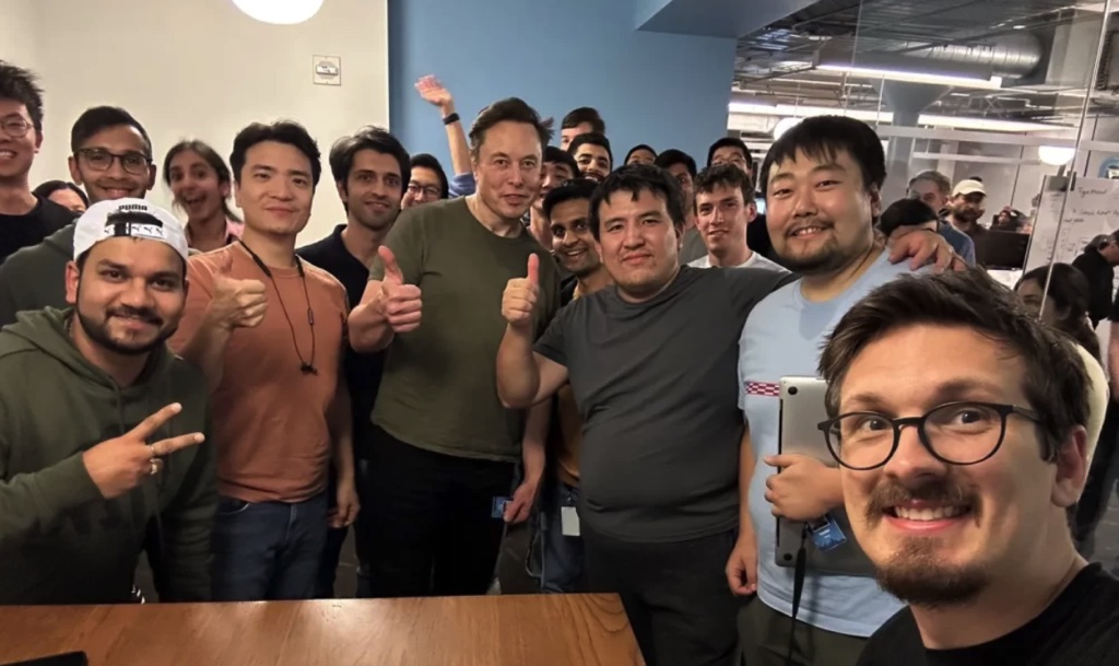 Elon Musk bất ngờ "quay xe", tuyển dụng nhân viên cho Twitter