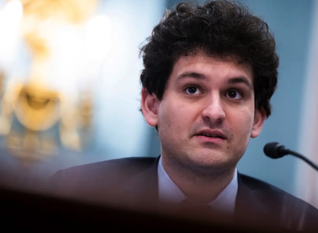 Cựu Giám đốc điều hành FTX - Sam Bankman-Fried chính thức bị bắt ở Bahamas