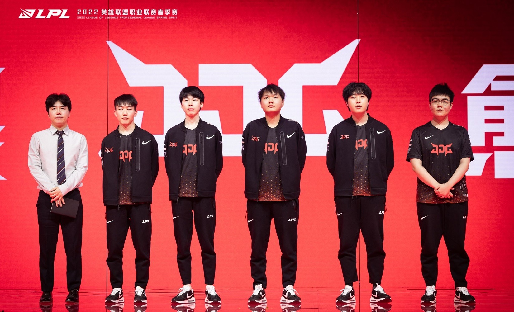 LMHT: Truyền thông chê bai Esports Trung Quốc liên tục đi xuống, thậm chí còn để thua cả Việt Nam