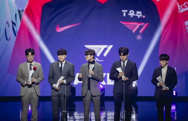 Tổng hợp danh sách các tuyển thủ nhận giải trong LCK Awards 2022