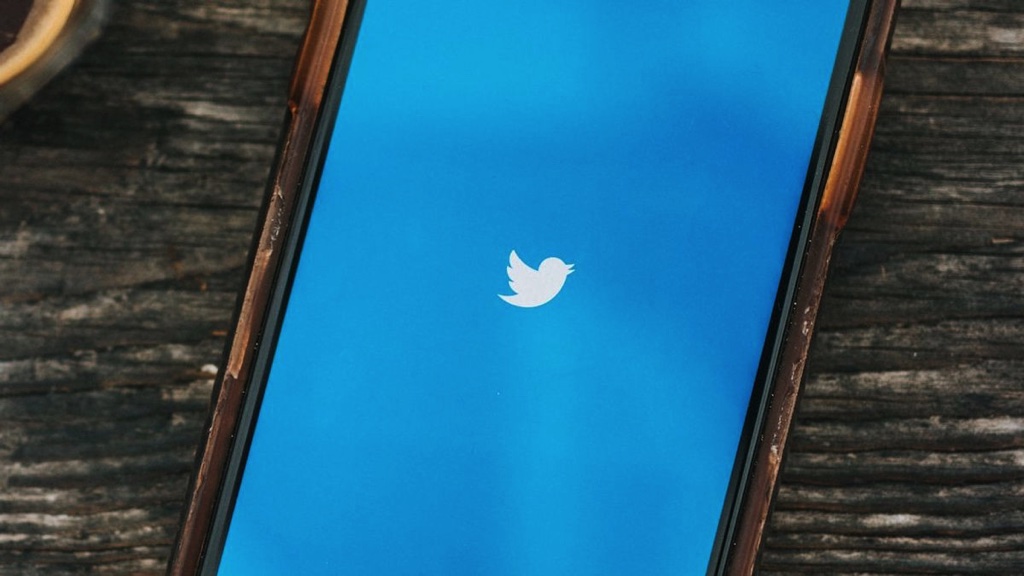 Twitter khôi phục tính năng ngăn chặn tự tử #ThereIsHelp, sau nhiều chỉ trích từ người dùng