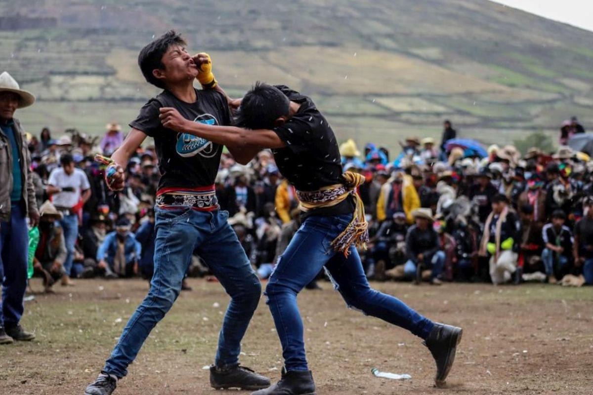 Giảng hòa theo phong cách người Peru. tất cả bất bình đều dùng nấm đấm để giải quyết