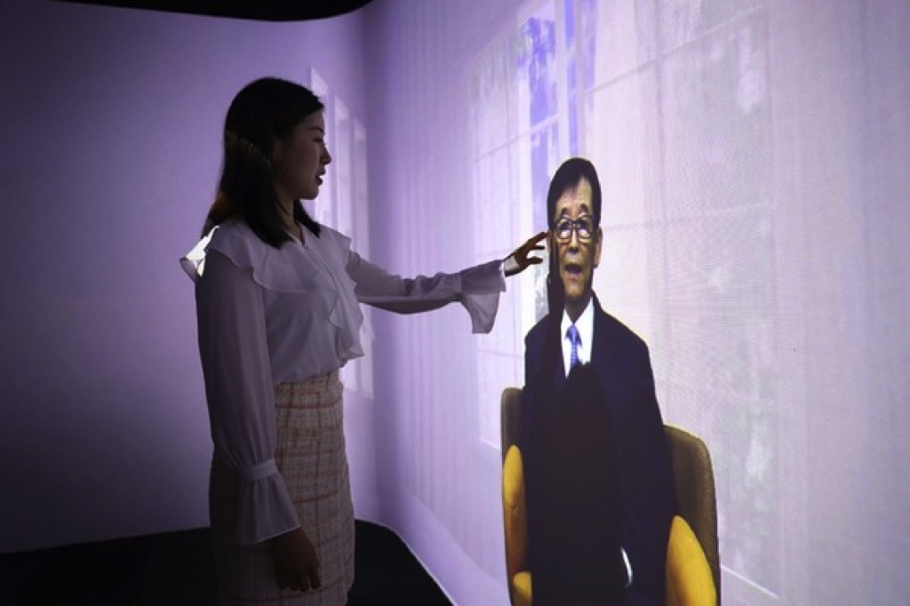 Công nghệ AI mới cho phép người dùng có thể nói chuyện với người thân đã qua đời