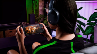 Máy chơi game di động Razer Edge sẽ được ra mắt trong tháng này