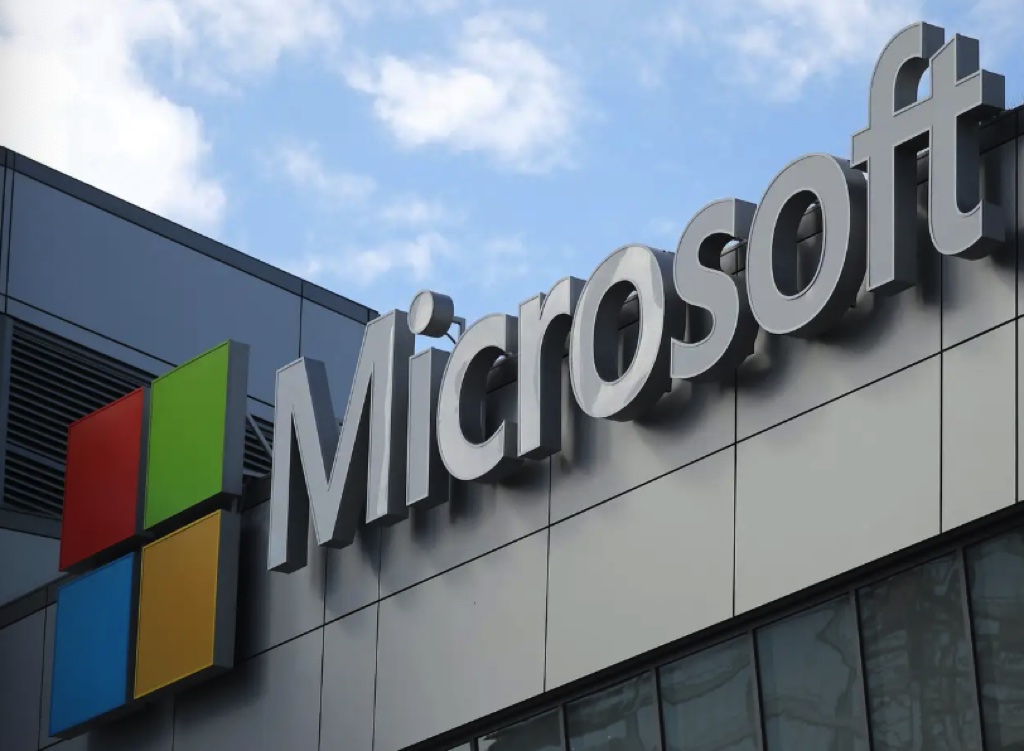 Microsoft sẽ sa thải 10.000 nhân viên trong vài ngày tới