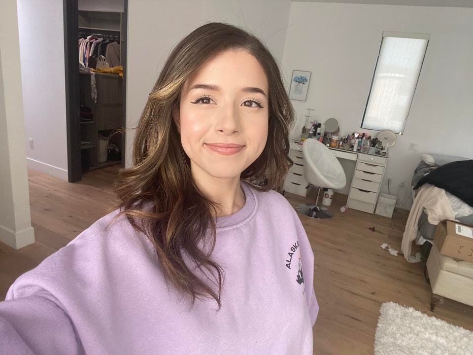 Streamer Pokimane giải thích lí do không tham gia vào OnlyFans