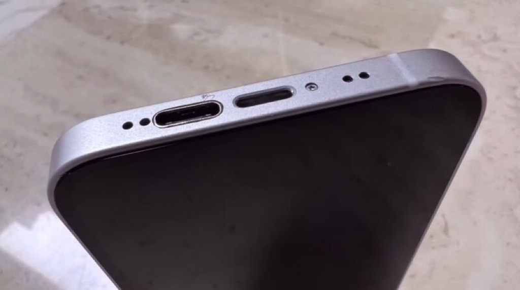 Kỹ sư công nghệ tự "chế" iPhone 12 Mini có cả cổng USB-C và cổng Lightning