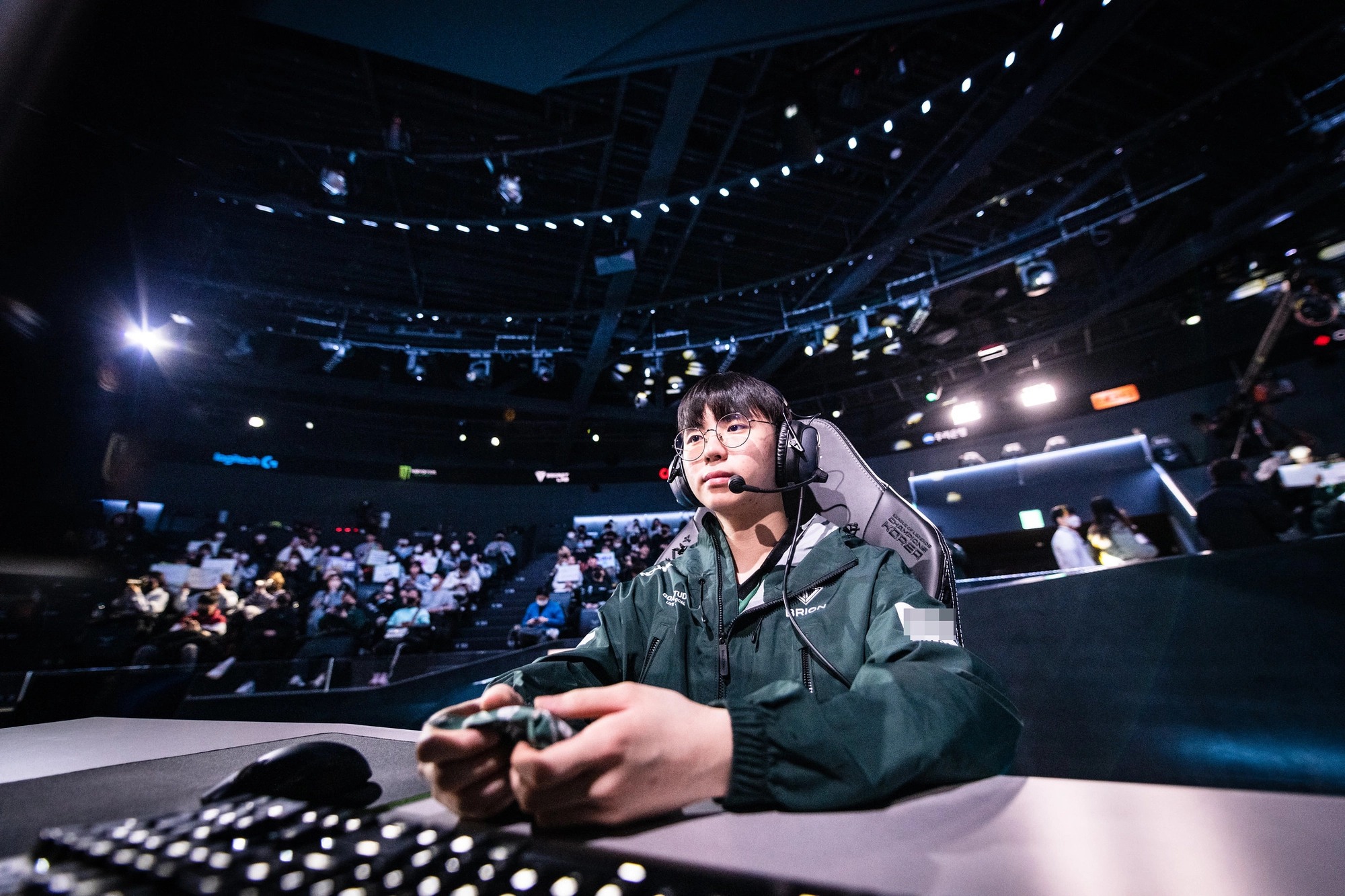 LMHT: Cộng đồng tiếc nuổi cho Ngài Morgan khi phải gồng gánh những người đồng đội của mình