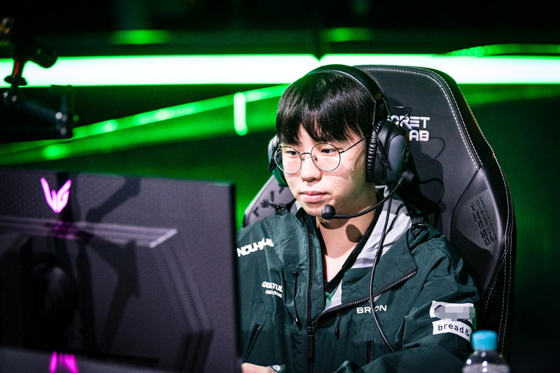League of Legends: BRO’s coach hopes the players can stay calm when facing T1