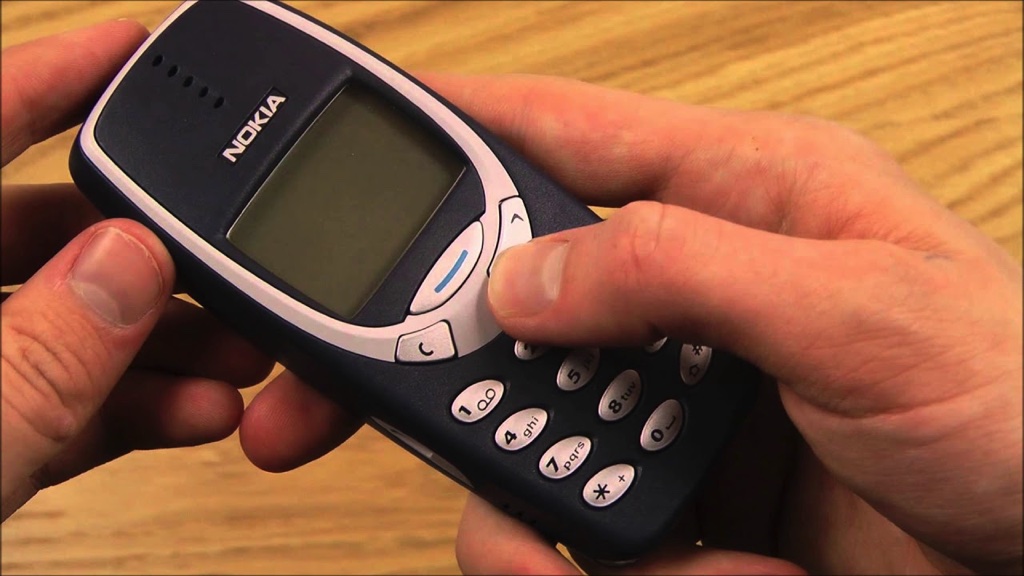 Điện thoại "đập đá" trở thành thiết bị được Gen Z tại Mỹ yêu thích