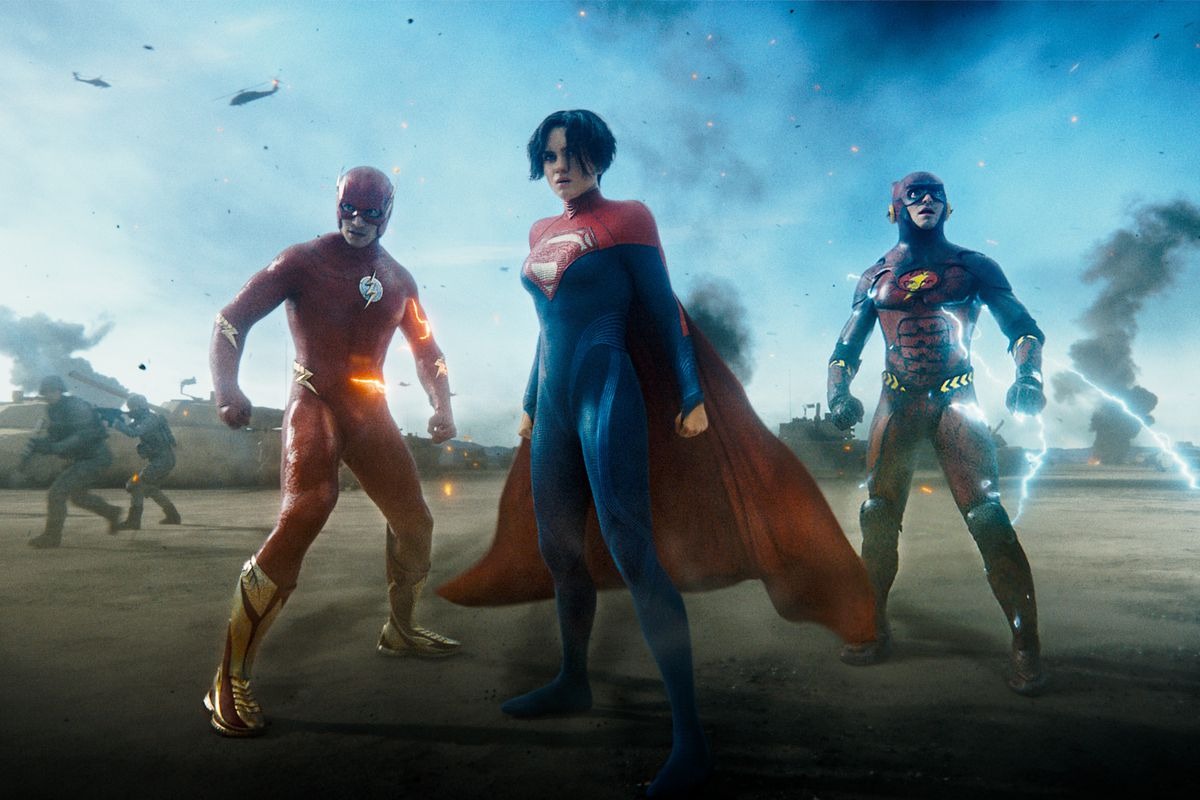 Supergirl, hai Flash và hai Batman bùng nổ trong trailer mới của The Flash tại CinemaCon 2023