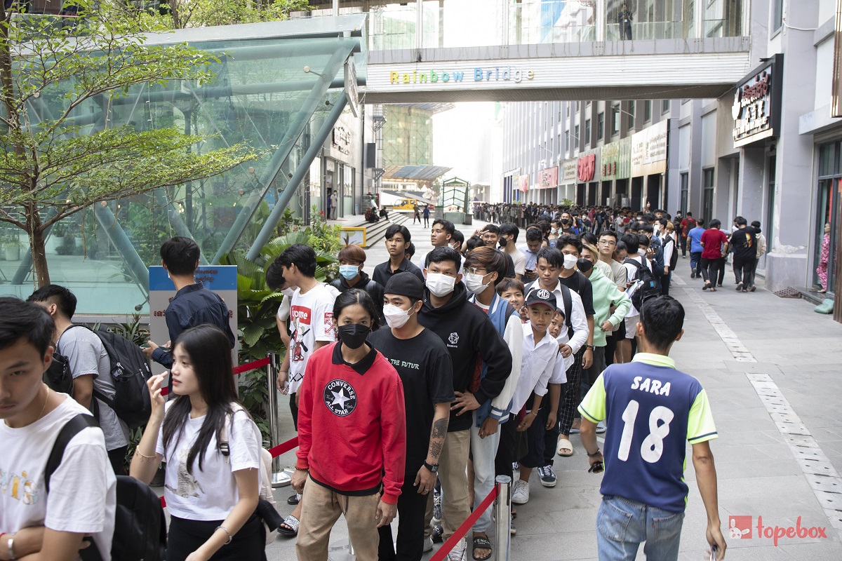 SEA Games 32: Hàng ngàn người hâm mộ Mobile Legends Bang Bang hội tụ để nhận vé miễn phí